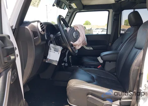 2017 Jeep Wrangler Unlimited Sahara 4X4 z USA, uszkodzony, nr VIN 1C4BJWEG1HL624589